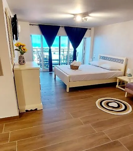 Nefelis Rooms