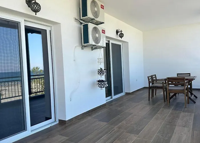 Nefelis Rooms
