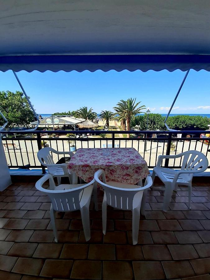 Nefelis Apartment