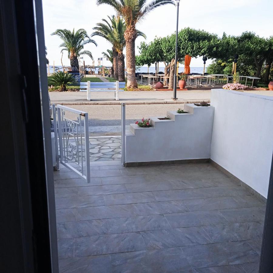 Nefelis Apartment