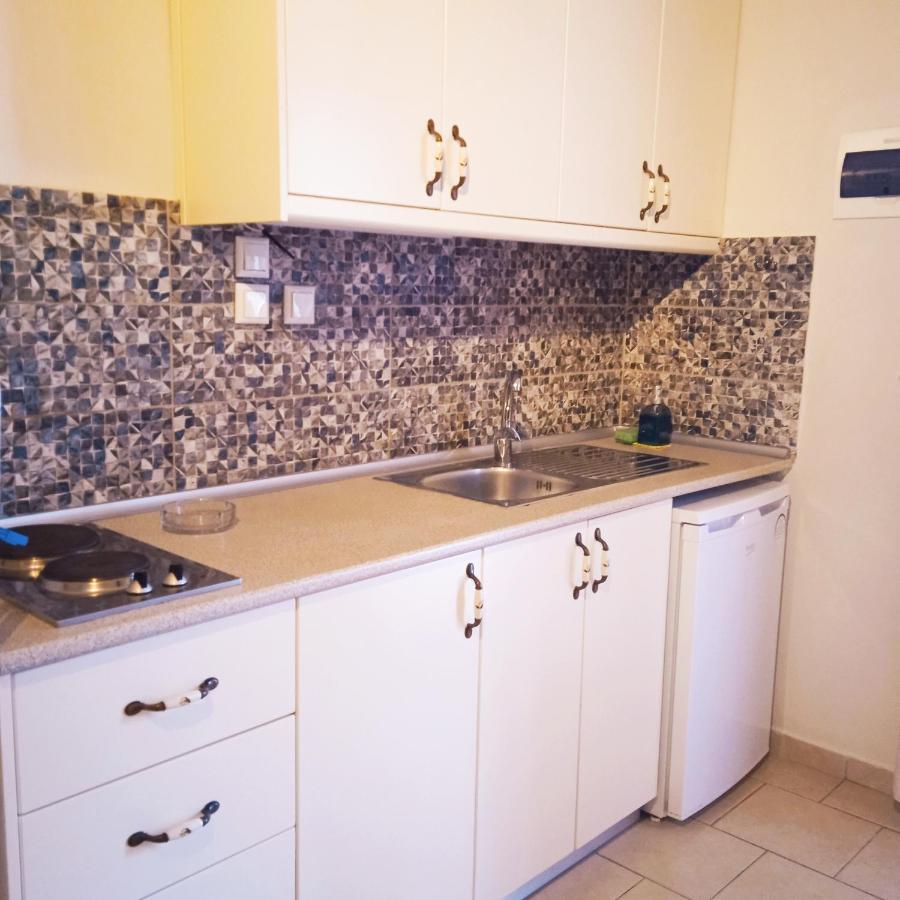 Nefelis Apartment Neoi Poroi