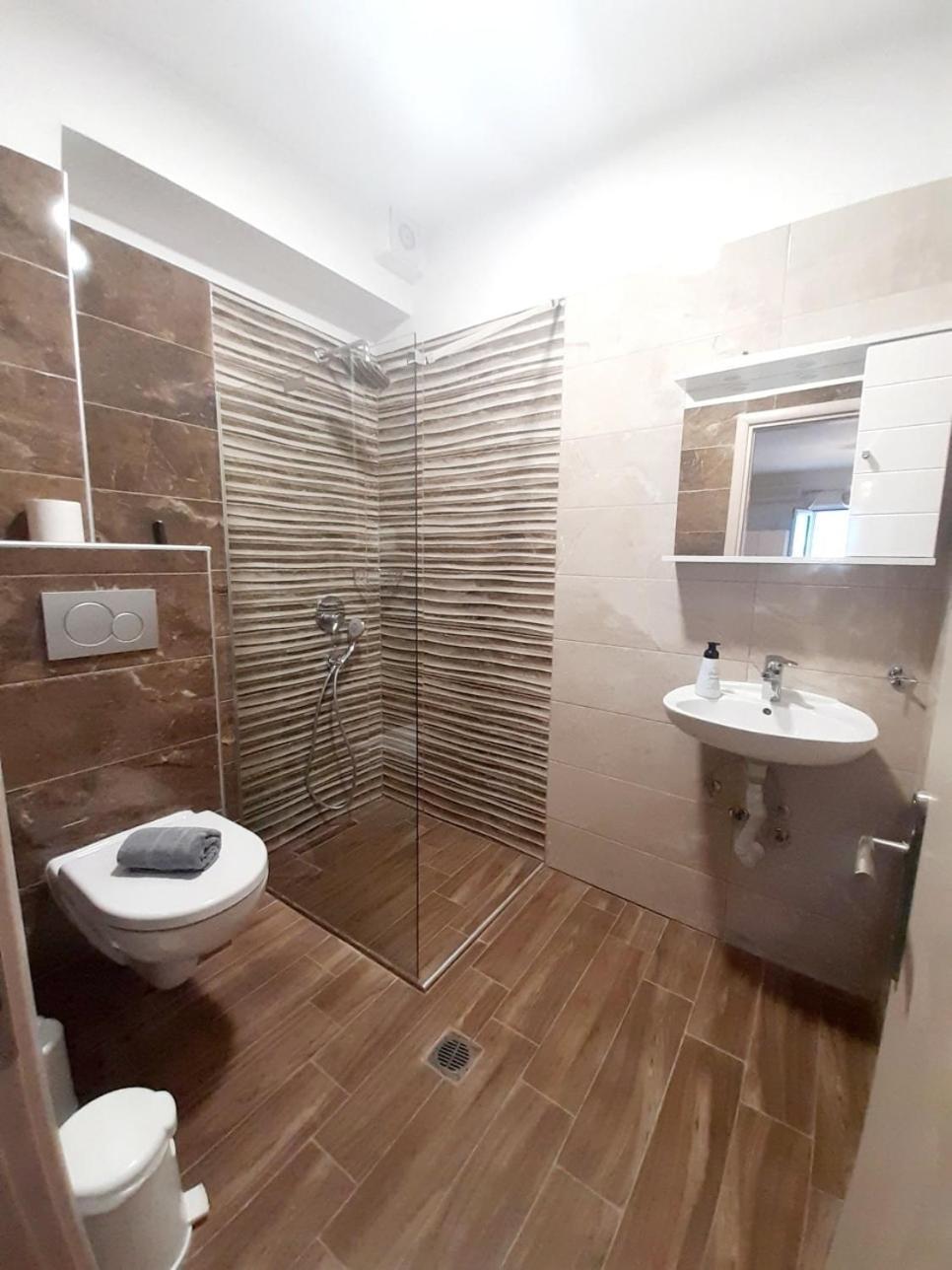 Nefelis Apartment *